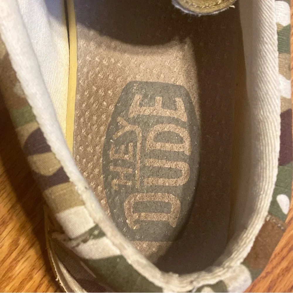 Hey Dude Wally Youth Multi Camo Stretch Slip On Shoes Size Y5 L6 CLEAN NICE!!!!